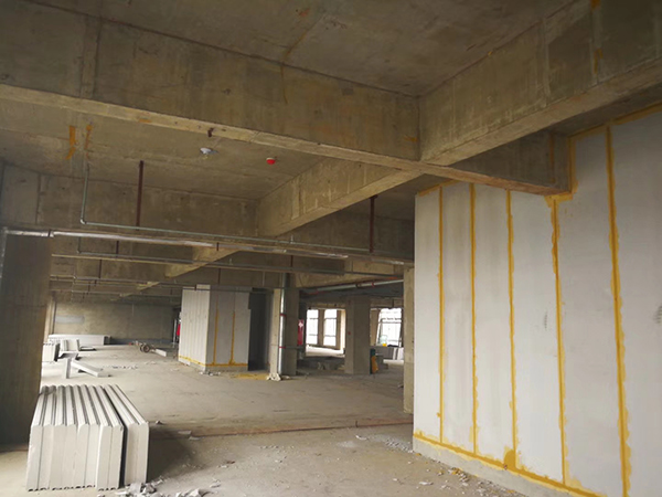 這月我們迎來了客戶的轉介紹寫字樓承建需要ALC隔墻板產品